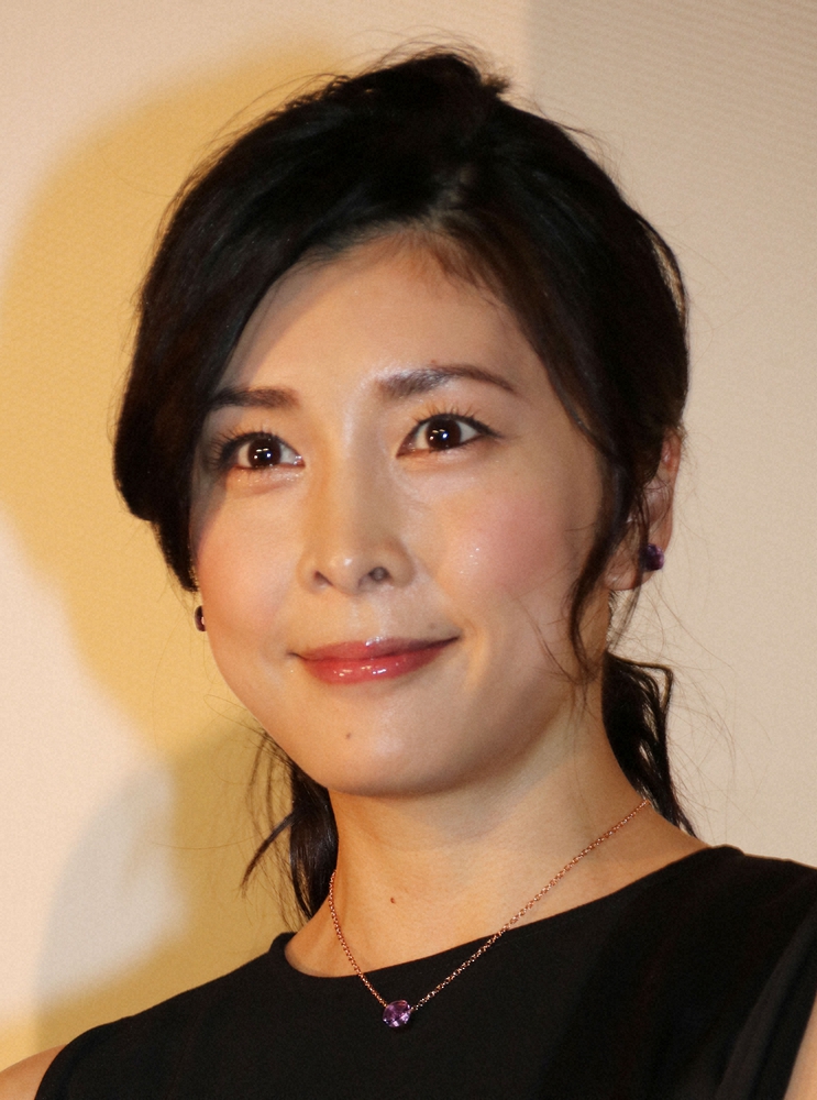 竹内結子さん、家族葬執り行われる　所属事務所が発表「永遠にかけがえのない大切な所属女優」
