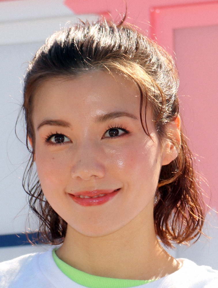 仲里依紗　31歳誕生日に夫・中尾明慶とディナーで「まだまだ乙女？」の2ショット