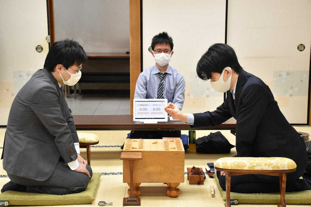 【画像・写真】藤井2冠、北浜八段に勝利　順位戦B級2組で無傷の6連勝…残り4局中3勝で昇級