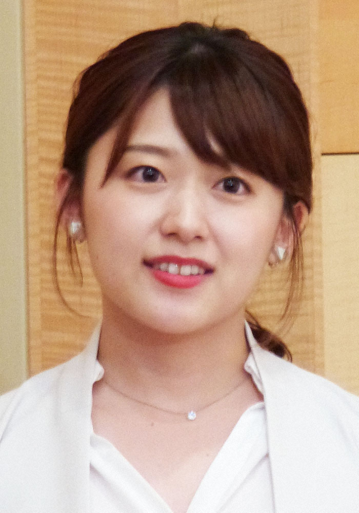 日テレ尾崎里紗アナ　頬を伸ばす新特技披露　ファン「前世はリスだね」「可愛すぎて幸せ」