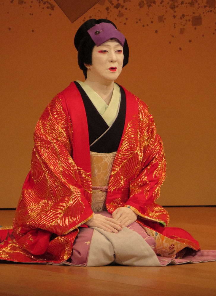 坂東玉三郎　初春公演で華やかに30分口上「舞踊の中だけは現実をお忘れ頂きまして」