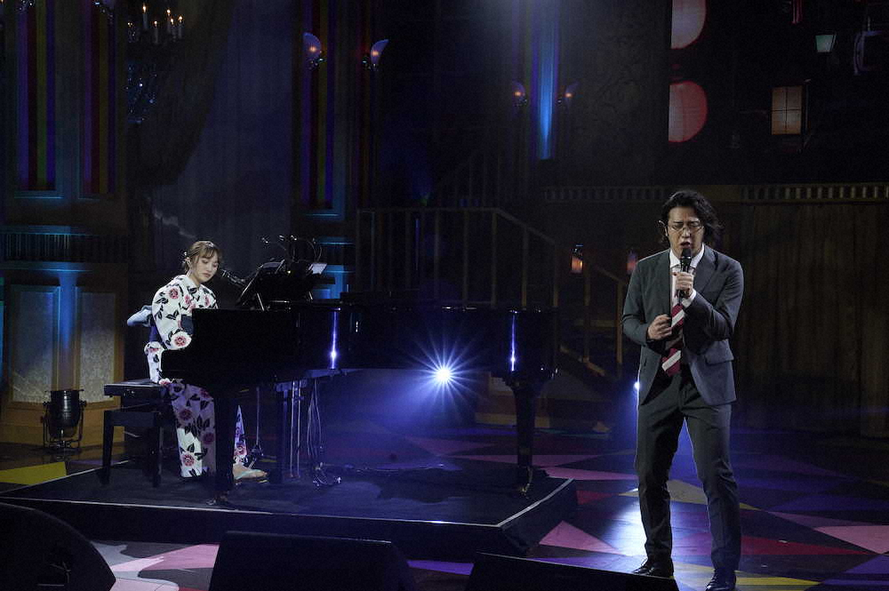 尾上松也、「ももいろ歌合戦」でピアノ生演奏の百田夏菜子とコラボ、大トリでデュエット