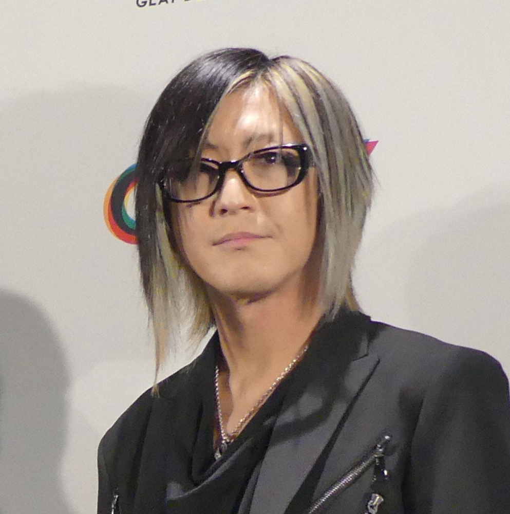 HISASHI　「49歳になる前に」とタトゥーに関して「胸を張って生きています」と私見も賛否