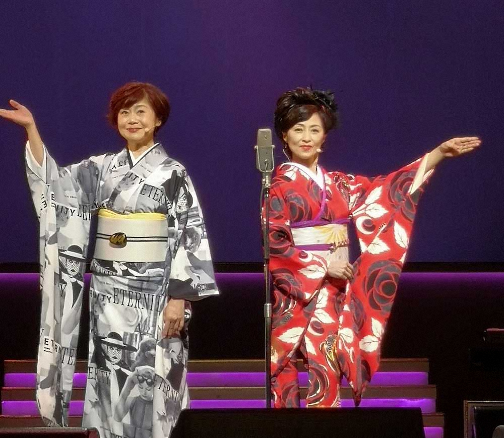 ジョイントコンサートで見事な掛け合い漫才を披露した（左から）神野美伽、長山洋子