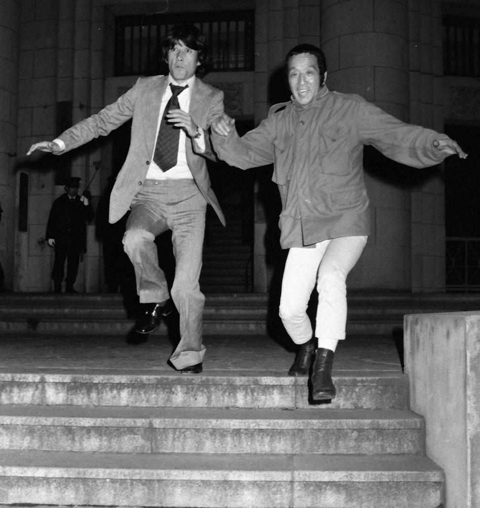 77年、フジ「華麗なる刑事」キャンペーンに登場した田中邦衛さん（右）と草刈正雄