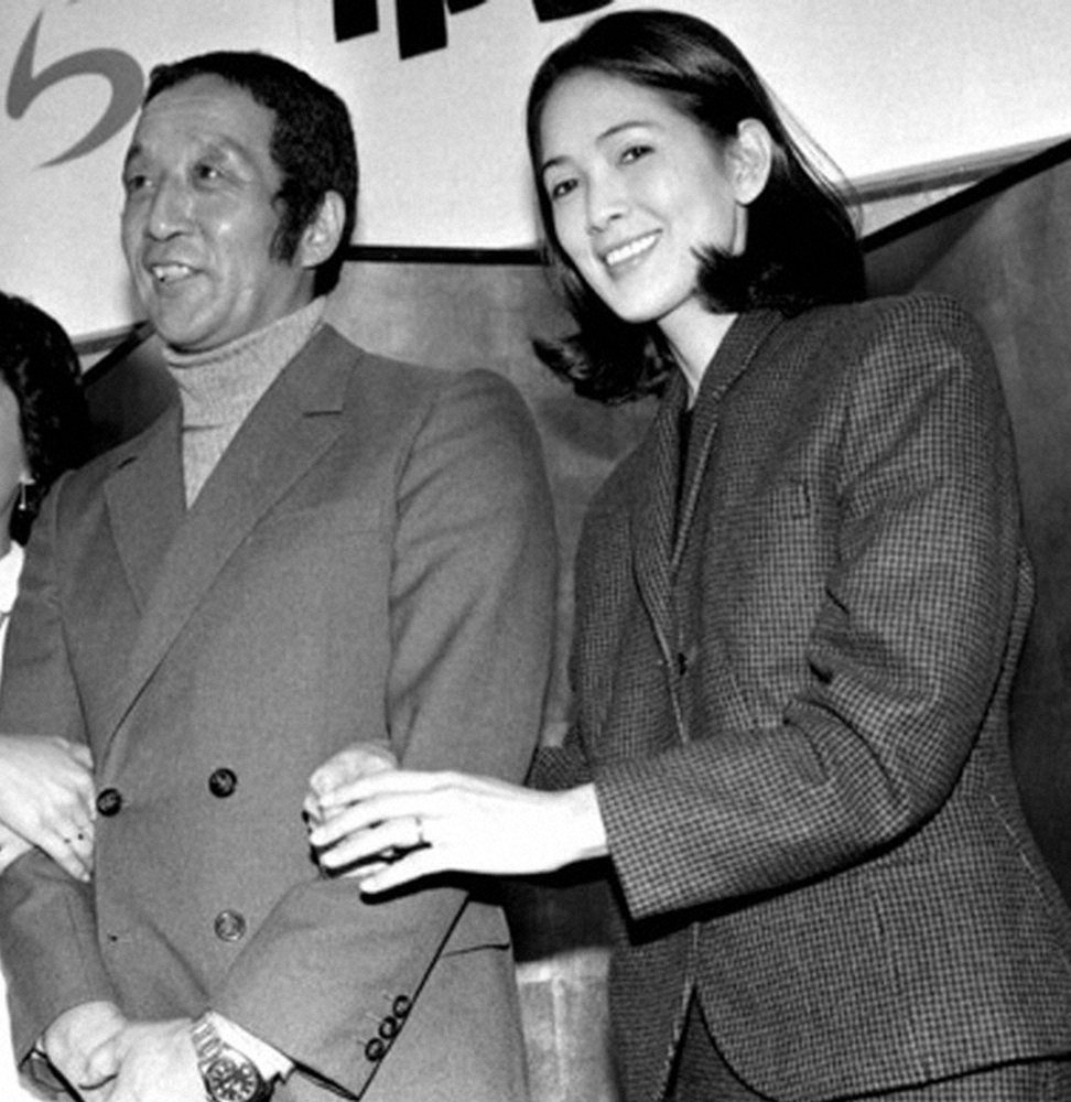 80年、「北の国から」の制作発表時の田中邦衛さん（左）といしだあゆみ