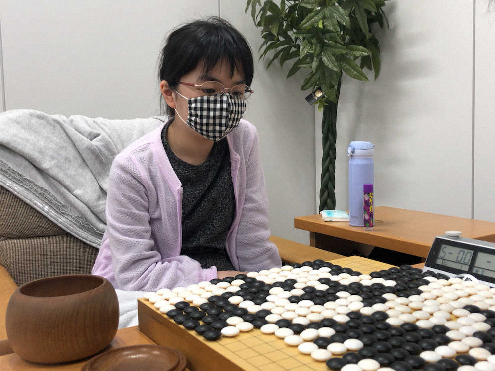 仲邑菫二段　中学入学後4連勝で棋聖戦ファーストトーナメント決勝進出