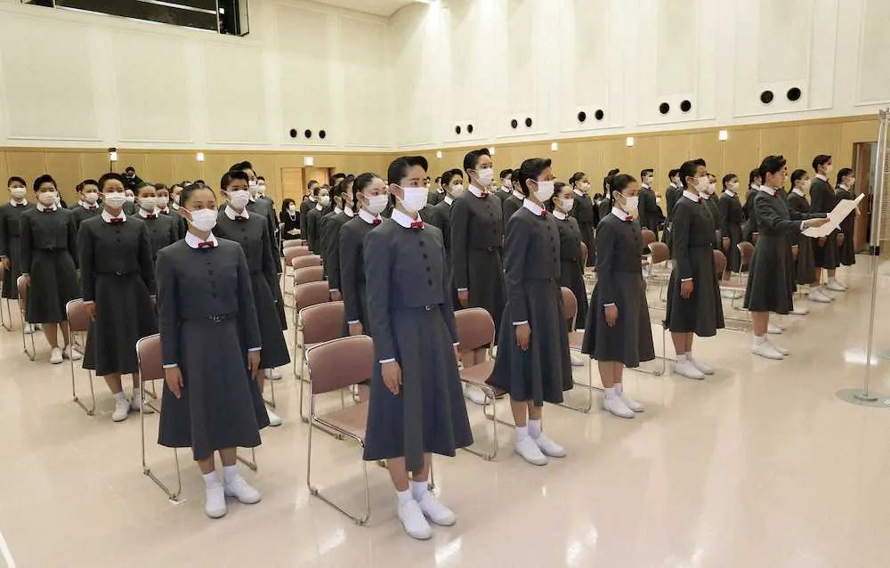 40人がタカラジェンヌ第一歩　宝塚音楽学校入学式