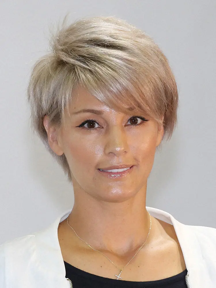 梅宮アンナ　ホワイトヘアを披露　ファンからは「すごくかっこいい」と大好評