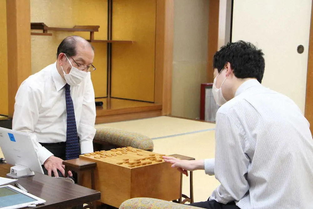 桐山清澄九段　現役最年長棋士が74歳の来期も現役確定　竜王戦残留決定戦で上村五段に勝利