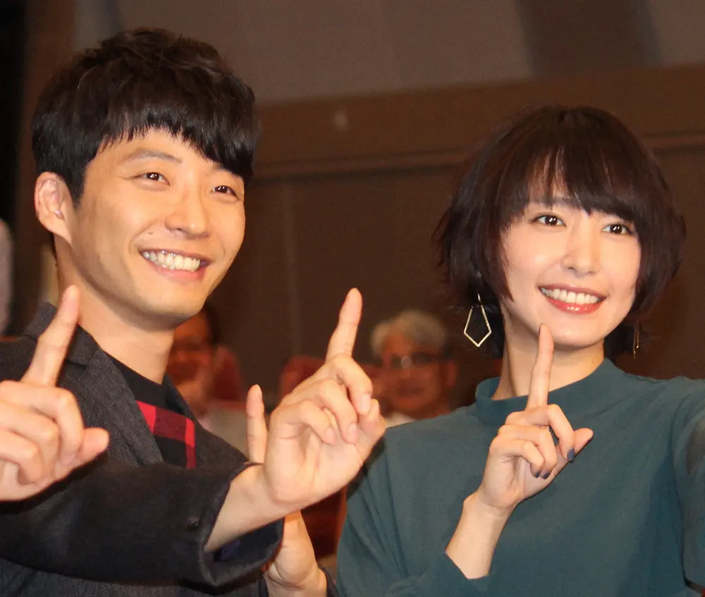 星野源・新垣結衣 「逃げ恥」で夫婦役、現実でもゴールイン「リアル夫婦になるとは！！」