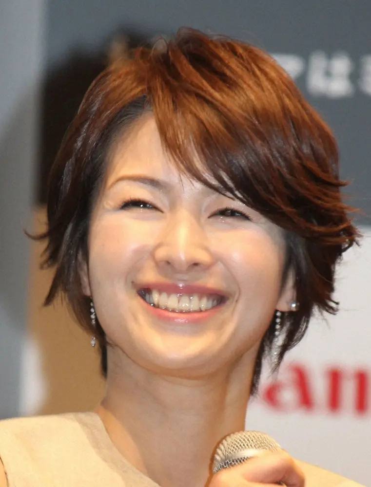 吉瀬美智子　4歳次女撮影のダブルピースショット公開「素敵なママの顔」「美しすぎる」