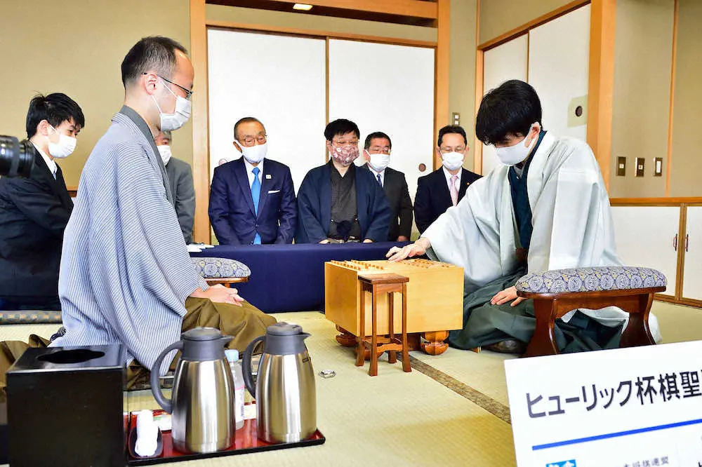 藤井聡太棋聖　渡辺明王将との棋聖戦第2局開始　戦型は第1局に続く相掛かり