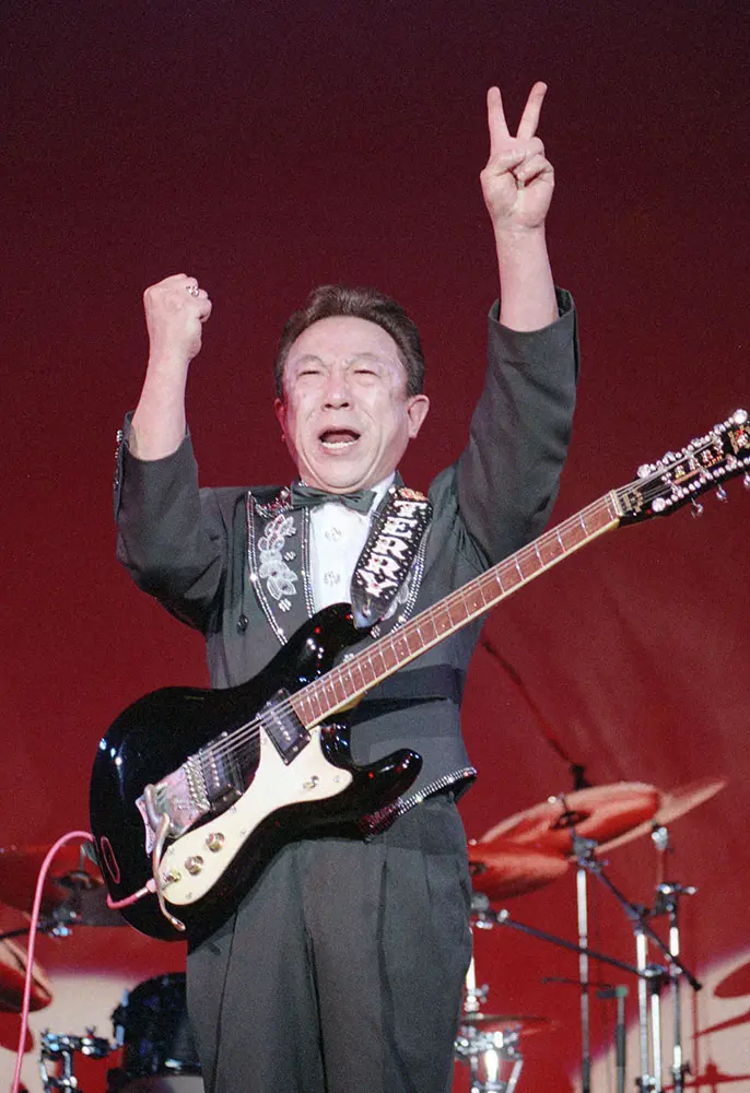 “エレキの神様”ギタリストの寺内タケシさん死去　82歳、器質化肺炎で
