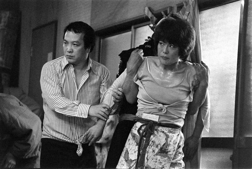 1982年4月、唐十郎氏と状況劇場の稽古に臨む李麗仙（当時は李礼仙）さん