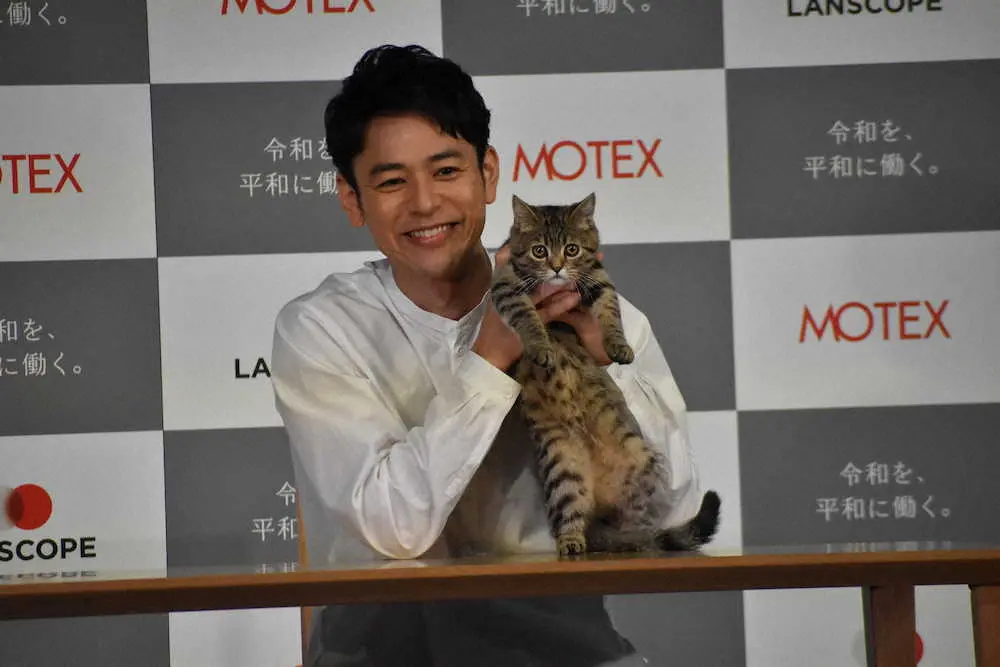 妻夫木聡　猫パンチを称賛、CM共演かつおくんと再会「大きくなったね」