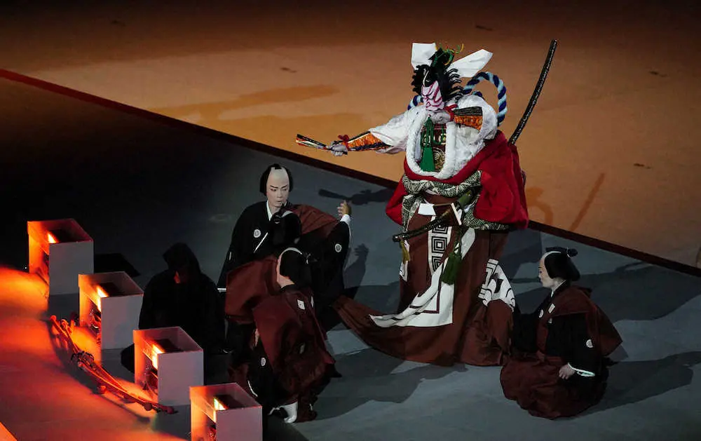 海老蔵が五輪開会式に登場、ピアニスト・上原ひろみと融合、斬新歌舞伎で盛り上げた