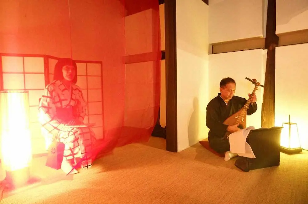 残暑の京都も涼やかに！蔵の中で開催された怪談朗読劇