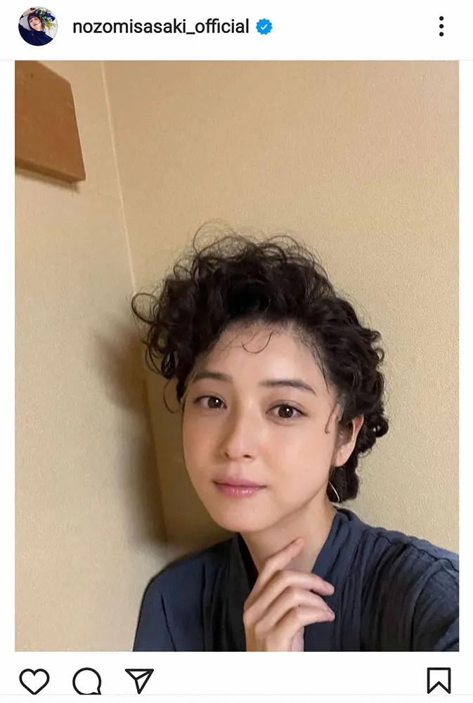 【画像・写真】佐々木希、昭和レトロなヘアスタイル披露　「この髪型でも可愛いのは神」「おしゃれなサザエさん風」の声