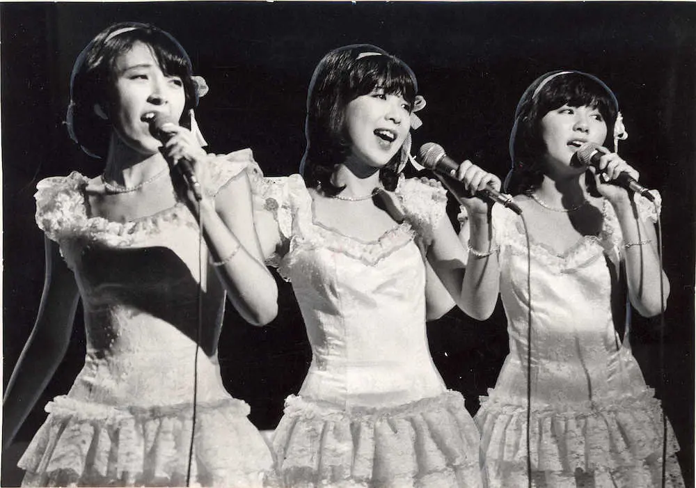 1978年に解散したキャンディーズ。（左から）ミキ（藤村美樹）、ラン（伊藤蘭）、スー（田中好子）