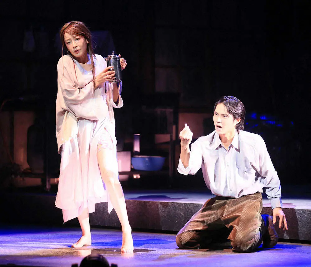 宮沢りえ「緊張と興奮があふれています」、主演舞台「泥人魚」6日初日