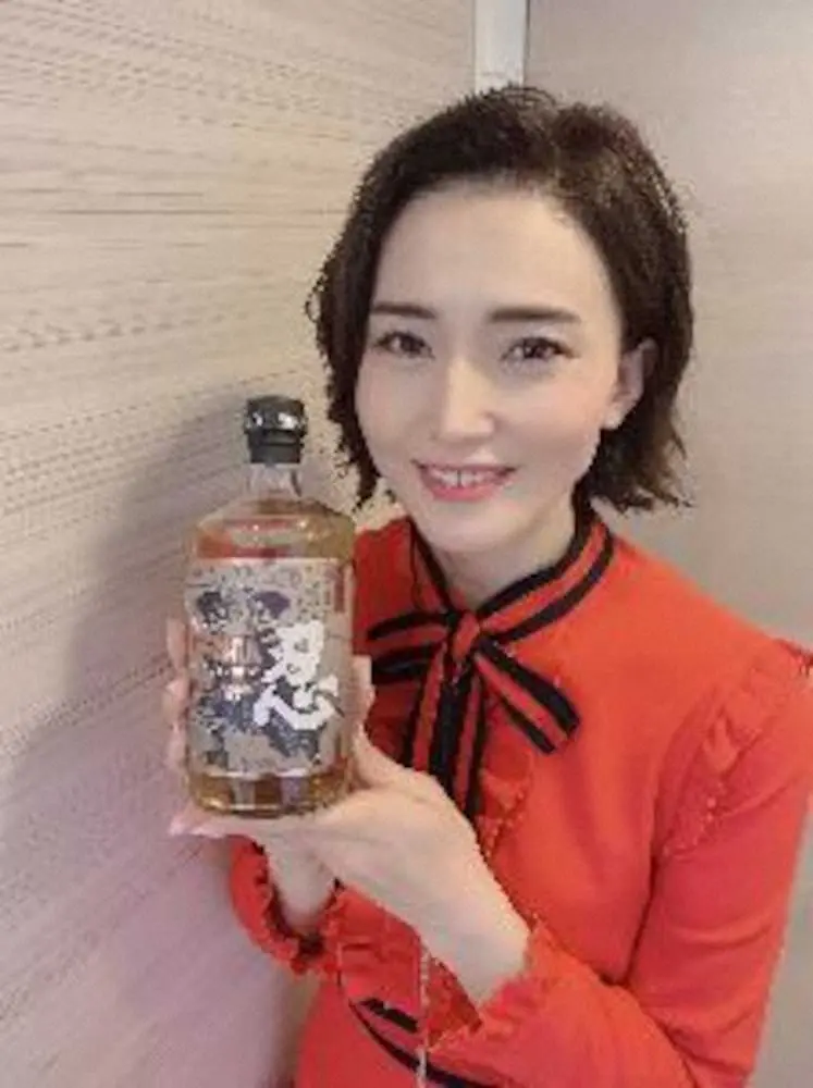 金子恵美氏　新潟産ウイスキー「越ノ忍」を“年末年始のおとも”にいかが