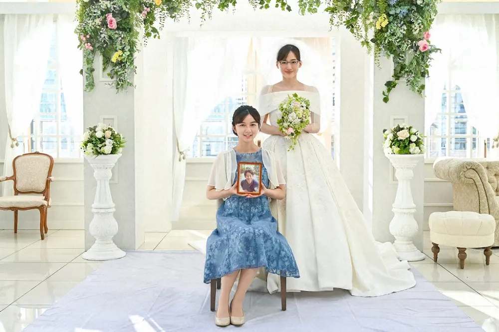 「ぎぼむす」SP“亜希子”綾瀬はるか　ウエディングドレス姿が初公開！亡き夫と撮れなかった家族写真