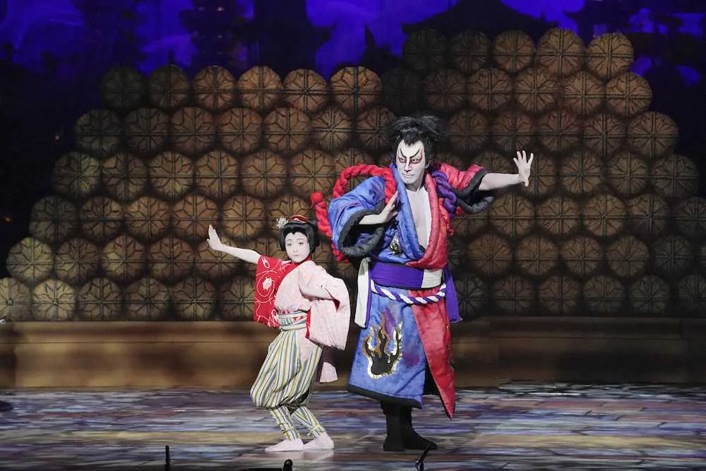 東京・新橋演舞場で新作歌舞伎「プペル～天明の護美人間～」の初日を迎えた市川海老蔵と市川ぼたん