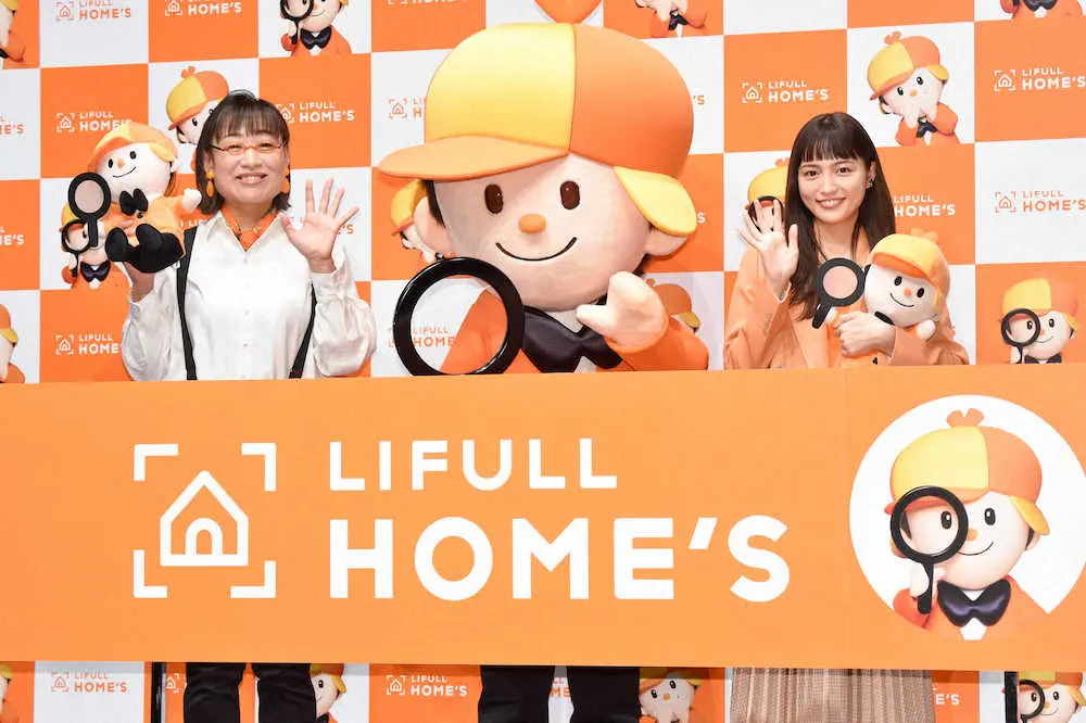 「LIFULL　HOME’S」新CM発表会に出席した（左から）しずちゃん、川口春奈