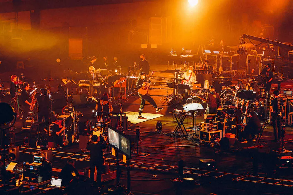 【画像・写真】福山雅治　無観客ライブで届けた“裸の音”「音楽の役目はどんな時にでもあるんだなと感じていただけたら」