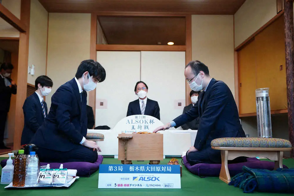 【画像・写真】渡辺王将待望の1勝か、藤井竜王星を重ねるか　大田原市「ホテル花月」で前日検分　第71期王将戦第3局