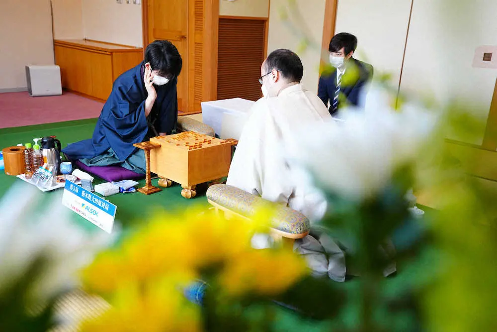 【画像・写真】最年少5冠いざ王手！藤井竜王　妙手「地下鉄飛車」で3連勝だ「初めてではない気はします」