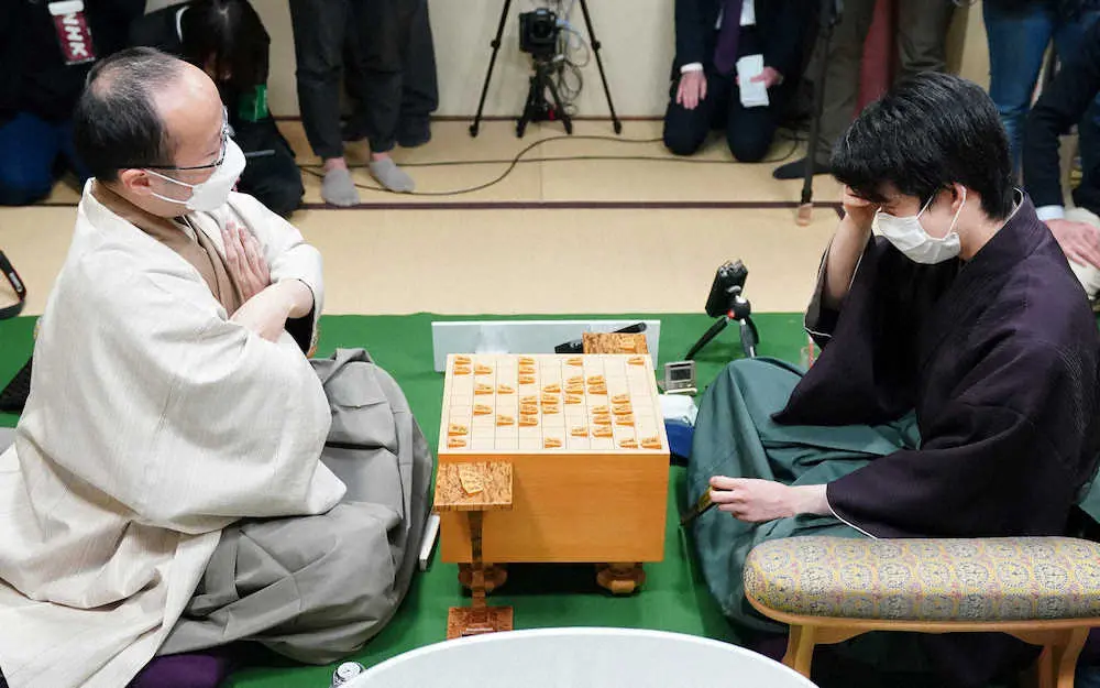 棋士の21年対局料ベスト10発表　渡辺王将が4年ぶり首位　藤井4冠は3位に