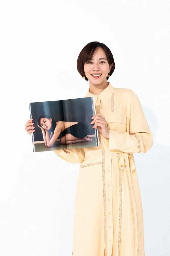 6年ぶり写真集発売　比嘉愛未の“本心”お気に入りの「背中見て」