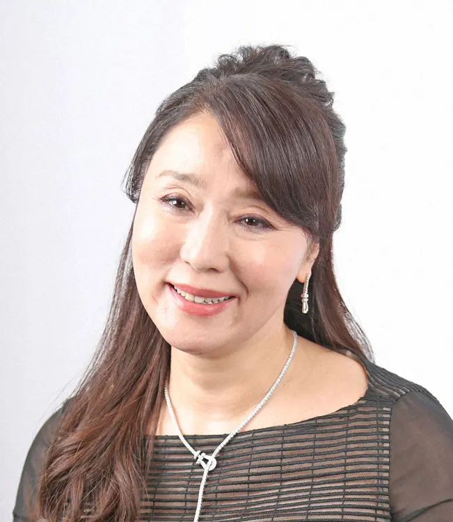 浅野ゆう子　名前が母校の「社会の授業」に登場！？陸上部の後輩に太っ腹プレゼントも