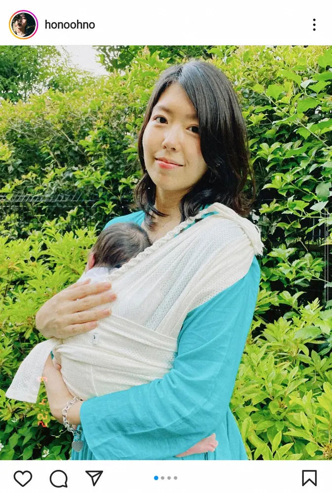 【画像・写真】石橋貴明の娘・石橋穂乃香が先月誕生報告の第1子を抱く姿公開に「表情がやさしいお母さん」「素敵」の声