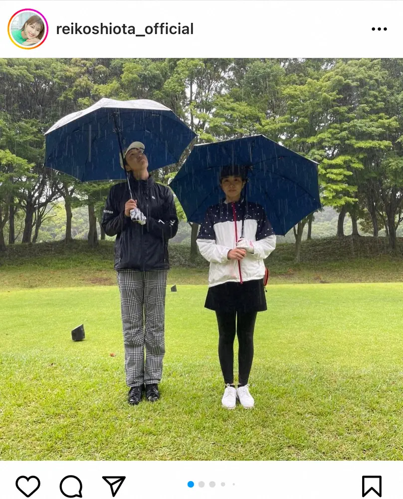 潮田玲子　狩野舞子さんと雨ゴルフを満喫　レインウエア姿での2ショット公開に「ナイスプレー」の声