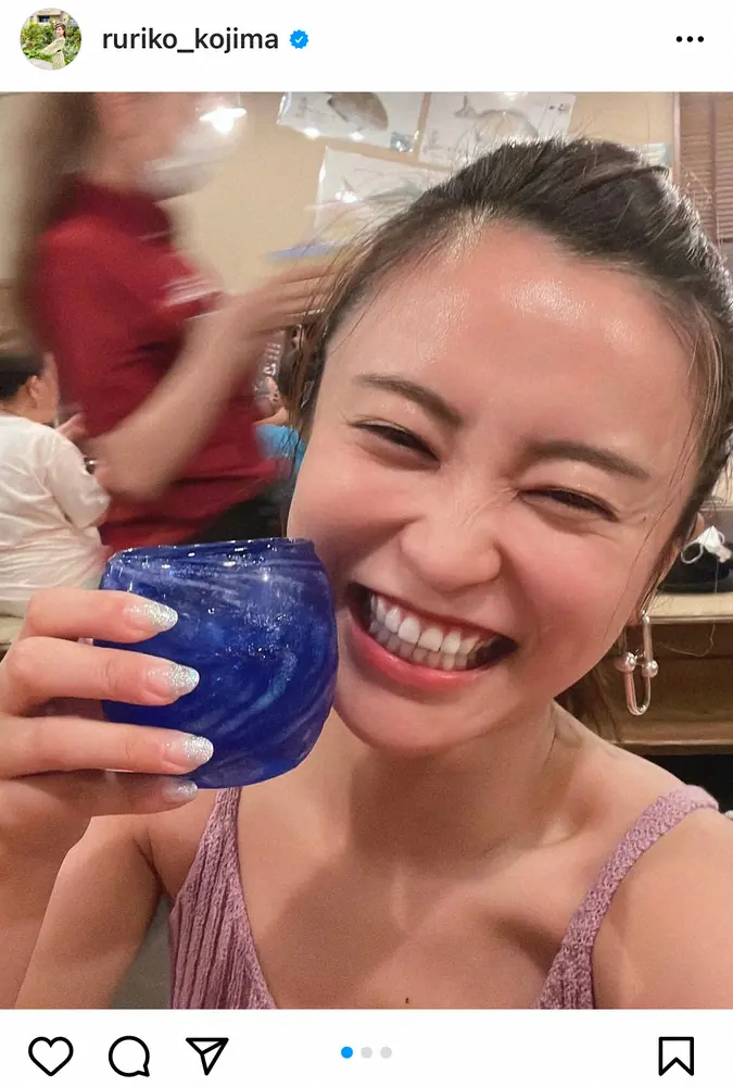 小島瑠璃子　女子旅で沖縄へ　満面の笑みで泡盛を満喫する姿に「いい表情」「かわいすぎるって」