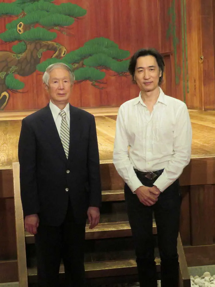 大阪新歌舞伎座でのステージに意気込む（左から）大槻文蔵、東儀秀樹