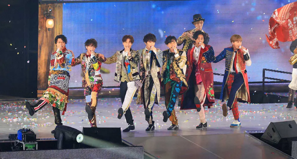 Kis―My―Ft2　10周年記念ドームツアー　東京は5万5000人集結　持ち味満載2時間半