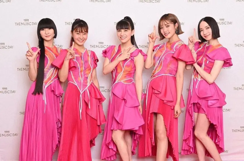 村上佳菜子　Perfume、王林とのドレス共演ショット公開に「本当のグループかと」「スタイル抜群」