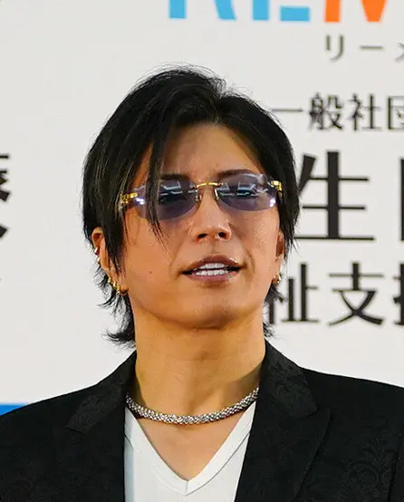 GACKT“もう終わりだろうな…”壮絶な闘病の日々を告白「髪もゴッソリ抜けて、肌もゾウみたいに」