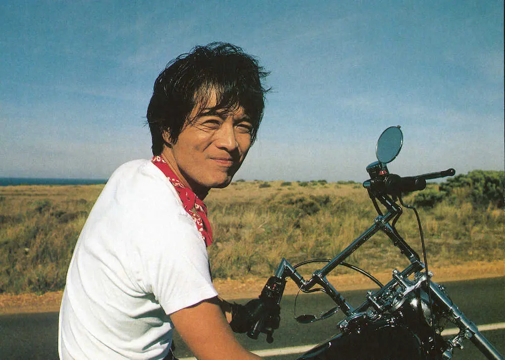 84年に初めて訪れたオーストラリアをバイクで駆け抜けた矢沢永吉。どこまでも続く大地の広さに笑みがこぼれた