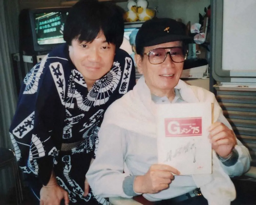 02年6月、MBSラジオ「さてはトコトン菊水丸」にゲスト出演した故丹波哲郎さん（右）と菊水丸