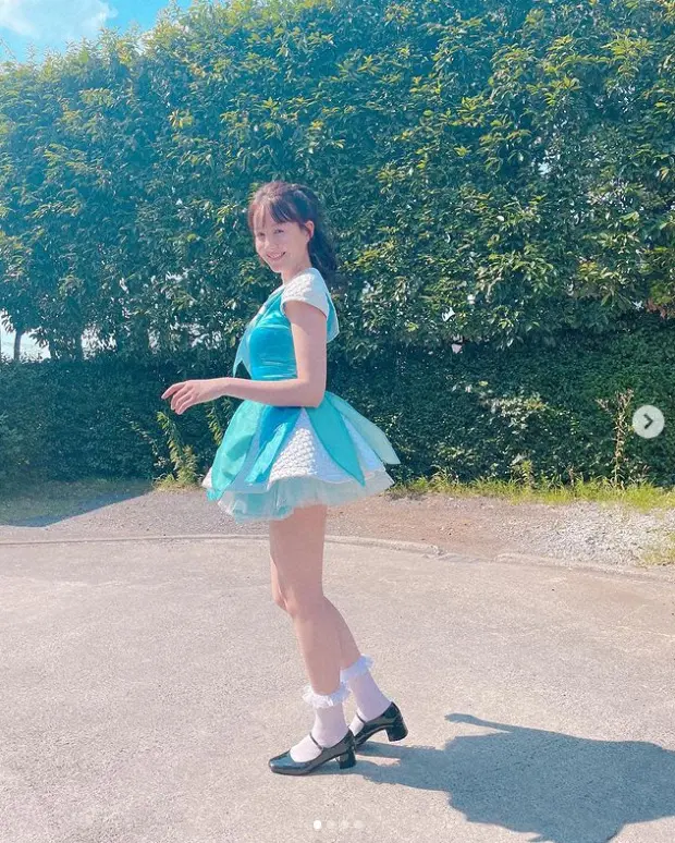 【画像・写真】トリンドル玲奈　超ミニスカ姿披露に「脚キレイ」「天使」「美脚」「マンガの世界から出て来たみたい」