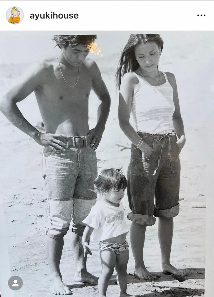 結城アンナ　夫・岩城滉一と愛娘と…45年前の家族写真に「自然体が最高」「ため息出るほどの美男美女」
