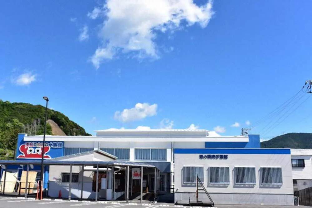 「エビとカニの水族館」クラファン目標300万円突破　巡回水族館の車買い替えへ