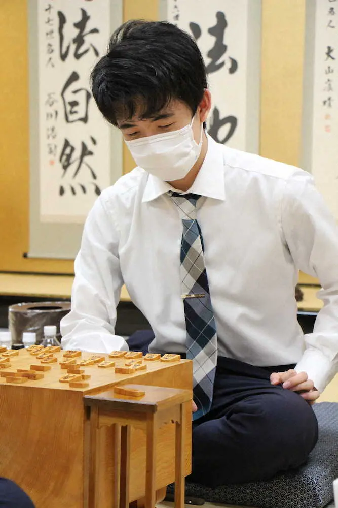 藤井王将　久保九段に83手で勝利し、棋王戦初のベスト8進出　年度内6冠へ唯一可能性を残すタイトル