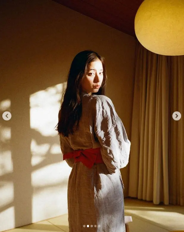 新木優子　温泉旅館での浴衣姿公開に「色っぽい」「浴衣姿新鮮」「浴衣の見返り美人いいね！」「素敵です」