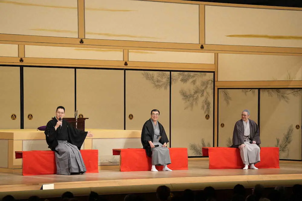 「歌舞伎座特別講談会」でトークショーを行った（左から）神田伯山、神田松鯉、尾上松緑